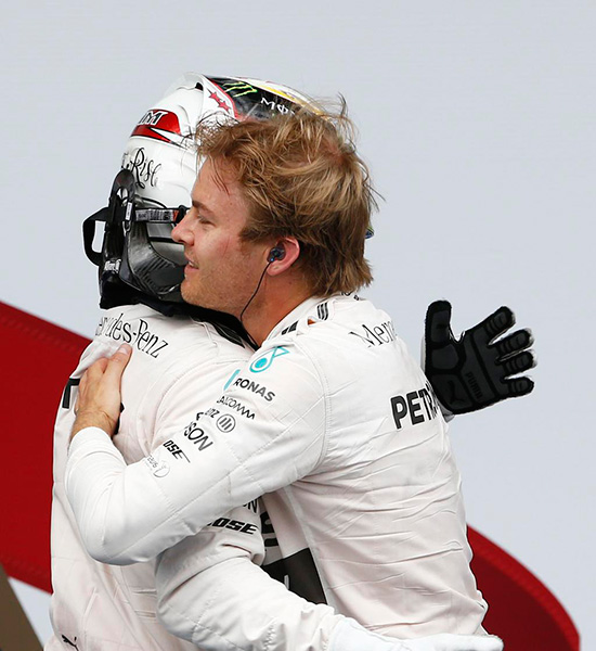 Rosberg se acerca a Hamilton en la lucha por el campeonato al ganar el #AustrianGP