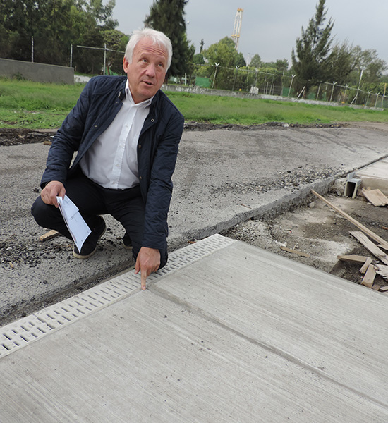 Charlie Whiting visita el Autódromo Hermanos Rodríguez