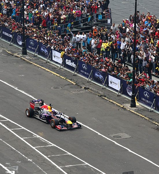 El Zócalo se estremeció con el #F1RedBullCDMX