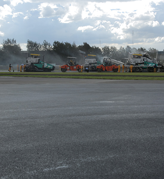 Inicia la colocación de la segunda capa de asfalto en el Autódromo Hermanos Rodríguez