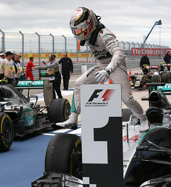 ¡Rey Lewis, tricampeón de FORMULA 1®!