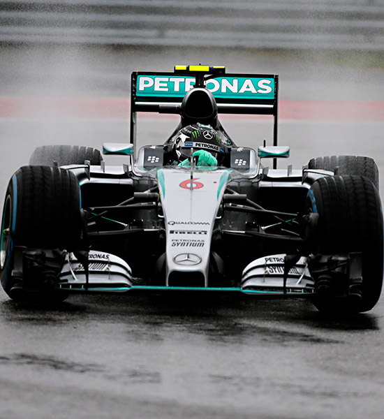 Rosberg consigue la pole bajo la lluvia en Austin