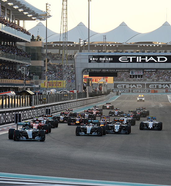 Rosberg cierra con broche de oro en Abu Dhabi un perfecto año para Mercedes