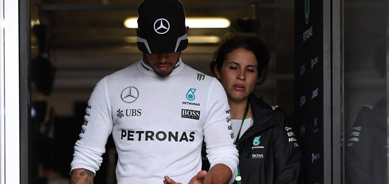 Rosberg se lleva la pole en China, Hamilton saldrá en último