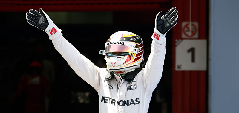 Hamilton consigue su tercera pole de la temporada en España