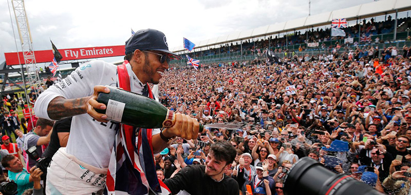 Hamilton gana impecable el GP de Gran Bretaña 2016