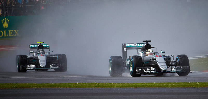 Hamilton gana impecable el GP de Gran Bretaña 2016