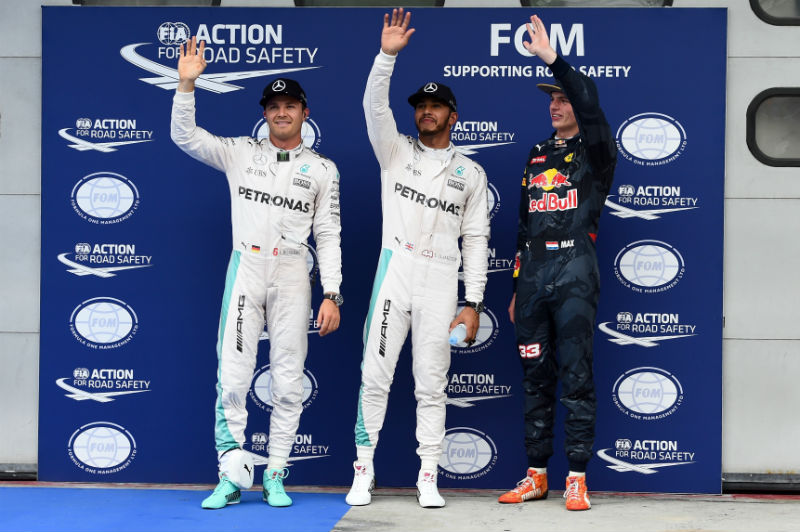 Hamilton regresó con brillante actuación en Malasia para llevarse la pole