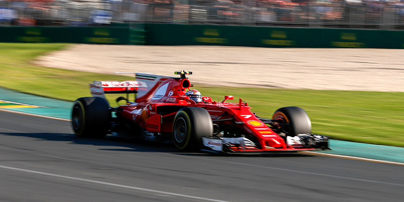 Vettel vence brillantemente a los Mercedes en Australia