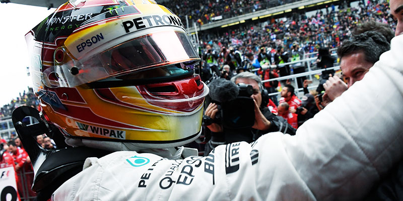 Hamilton empata el campeonato en China