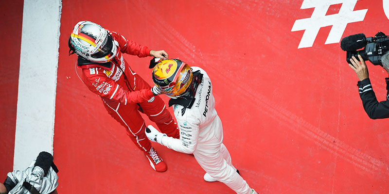 Hamilton empata el campeonato en China