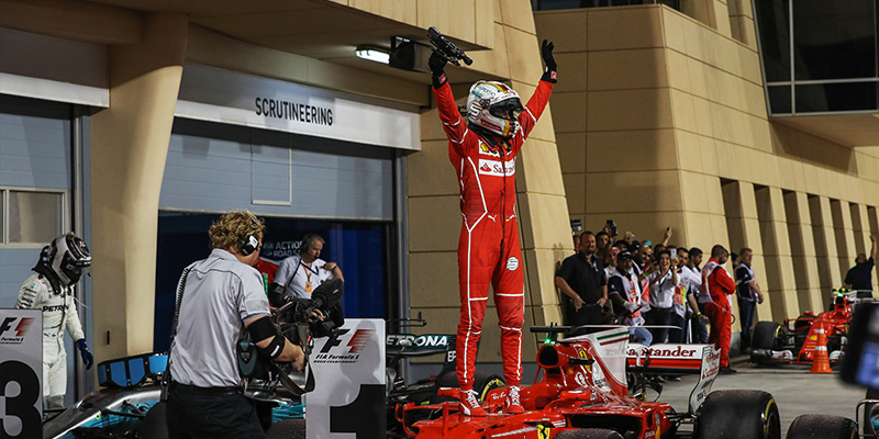 Ferrari y Vettel vencen a los Mercedes en Bahrein