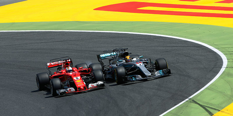 Hamilton vence a Vettel en gran batalla en España