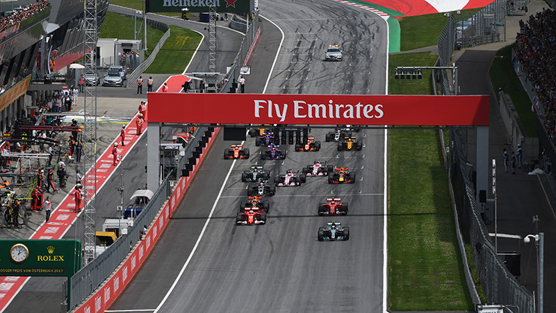 Vence Bottas en Austria