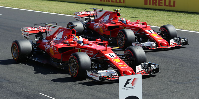 Vettel y Raikkonen al frente del arranque de mañana en el Hungaroring