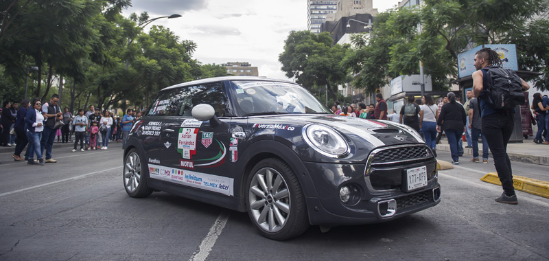 Adrián Fernández, embajador del FORMULA 1 GRAN PREMIO DE MÉXICO, lleva el mensaje de #FuerzaMéx1co alrededor del país