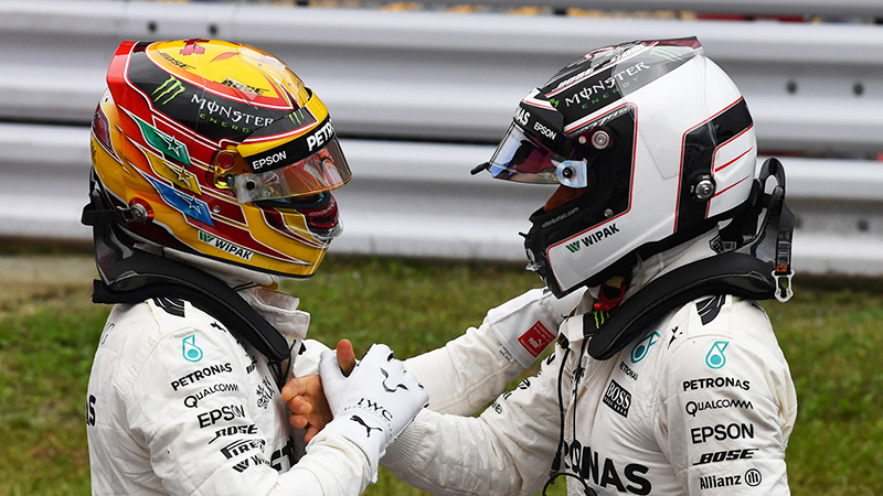 Hamilton consigue su primera pole en Suzuka