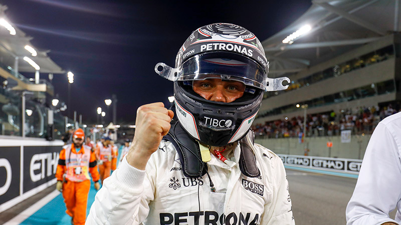 Bottas se queda la última pole del año en Abu Dhabi