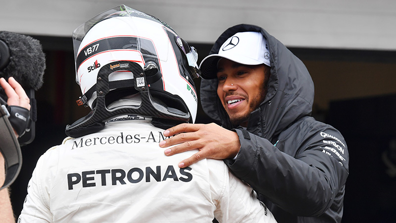 Bottas arrebata a Vettel la pole en Brasil