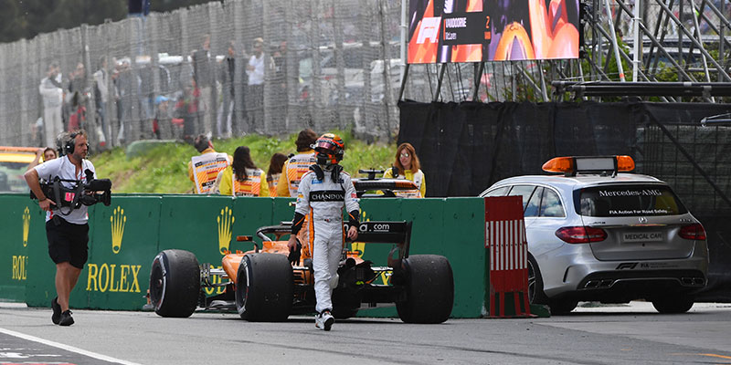 CON TODA FACILIDAD, HAMILTON SE IMPONE