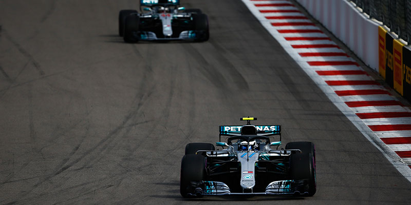 EN EL PODIO DE SOCHI: LEWIS, VALTTERI Y SEBASTIAN