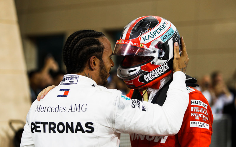 Fallas de Ferrari dan victoria a Hamilton en Bahrein