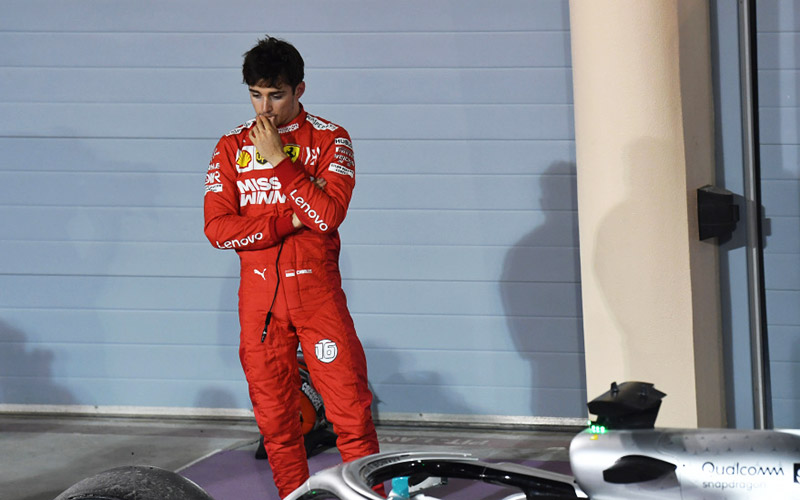 Fallas de Ferrari dan victoria a Hamilton en Bahrein