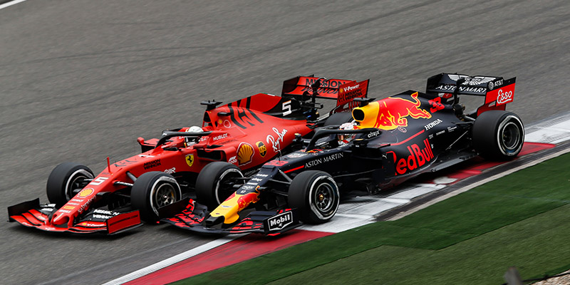 Hamilton se lleva la carrera 1000 de la F1 en China