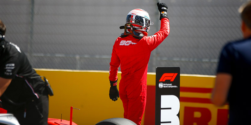 Hamilton se apunta su pole position 86 en Francia