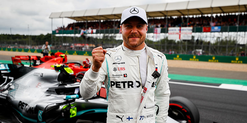 Bottas logró la pole position en el GP de la Gran Bretaña por la mínima diferencia.