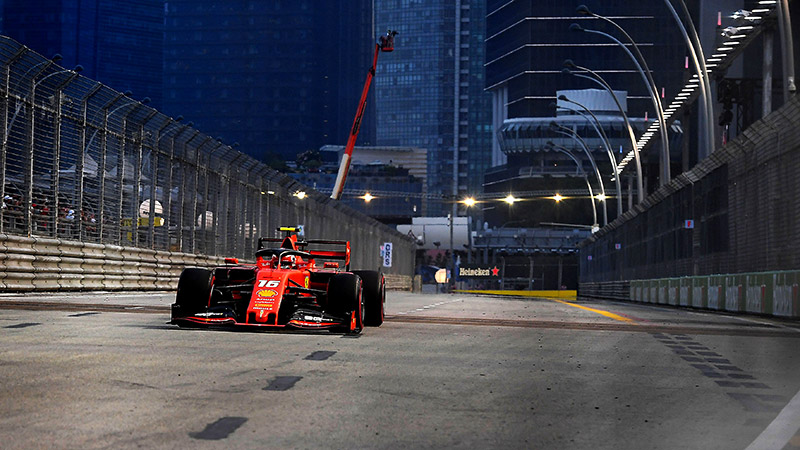 Leclerc consigue en Singapur su tercera pole position consecutiva