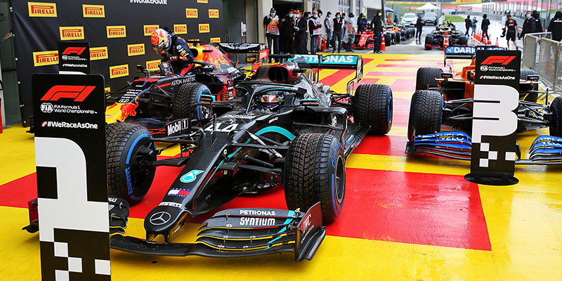 Hamilton arrasa la pole position en Spielberg