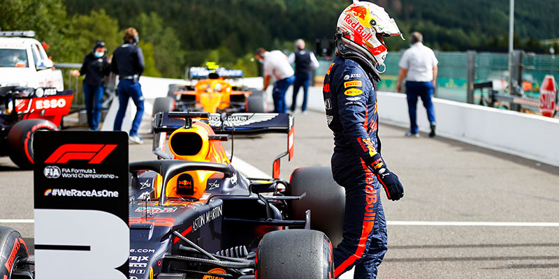 Hamilton obtuvo la pole position en Spa-Francorchamps siendo medio segundo más veloz que Bottas