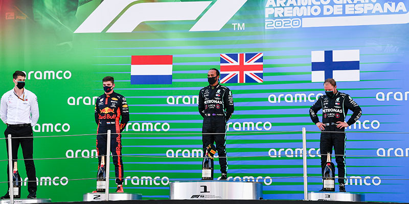 Hamilton se impone de inicio a fin en el GP de España
