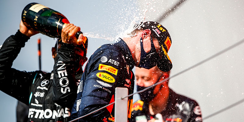 Verstappen vence a Mercedes y gana el GP del 70 aniversario