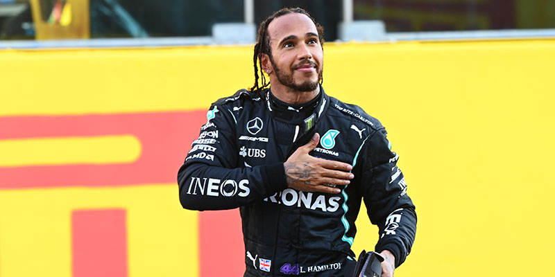 Hamilton logra su victoria 90 en un accidentado GP de la Toscana