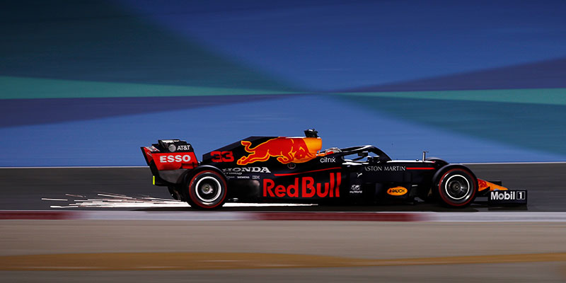 Hamilton consiguió su pole 98 en Bahrain