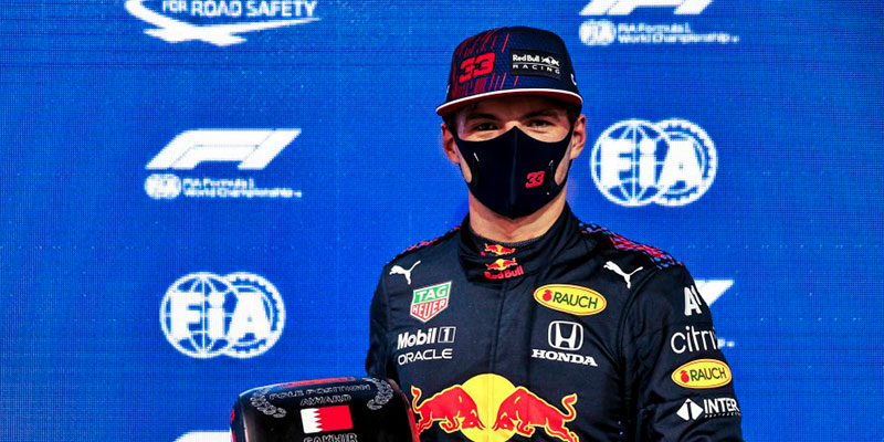 Verstappen logró la pole en Baréin en el arranque de la temporada 2021 de la Formula 1