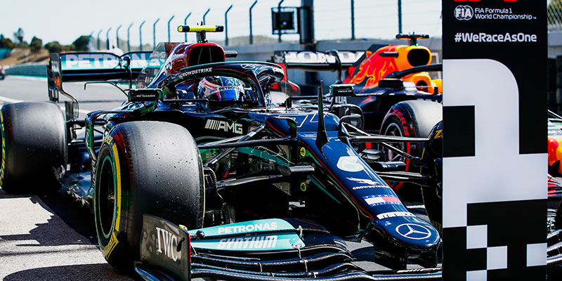 La pole position le da una gran sonrisa a Bottas en el GP de Portugal