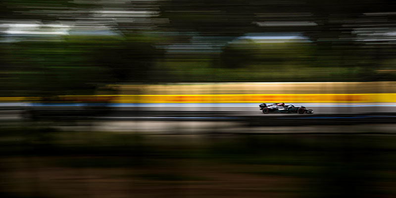 Verstappen obtiene una cómoda pole position en Francia