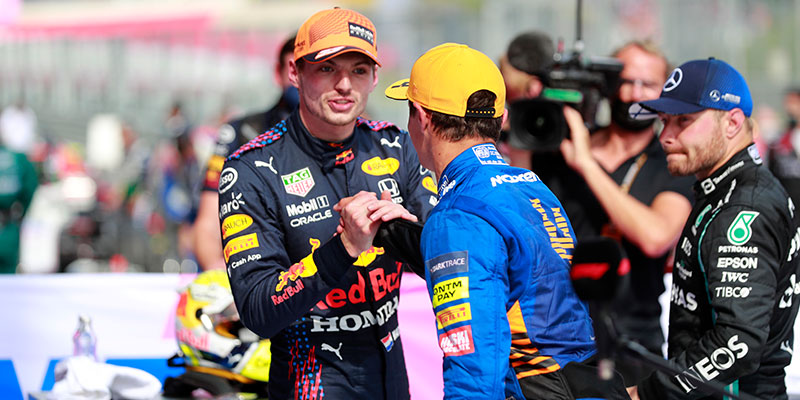 Verstappen gana el GP de Austria, ‘Checo’ recibe doble sanción