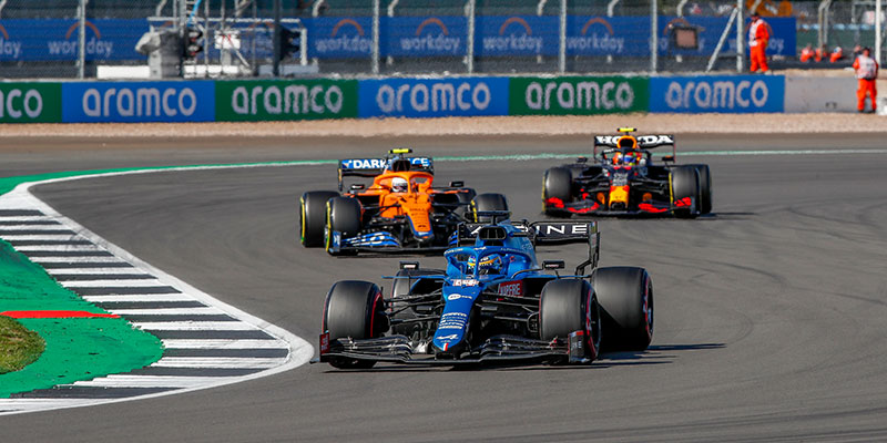 Verstappen gana la primera carrera sprint en la historia de la F1