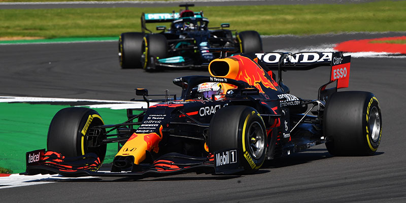 Verstappen gana la primera carrera sprint en la historia de la F1