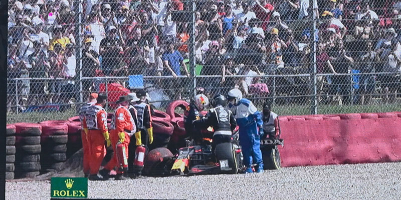 Hamilton gana el GP de Gran Bretaña con polémico accidente con Verstappen