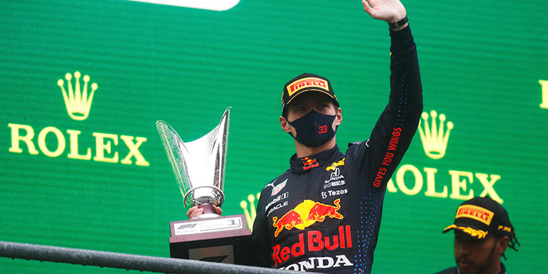 Verstappen gana el GP de Bélgica con solo tres vueltas y mitad de puntos