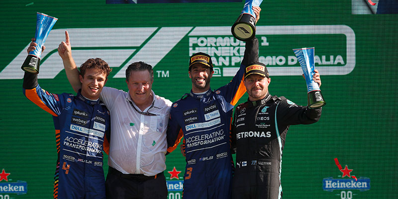Ricciardo gana el GP de Italia; Hamilton y Verstappen chocan y quedan fuera