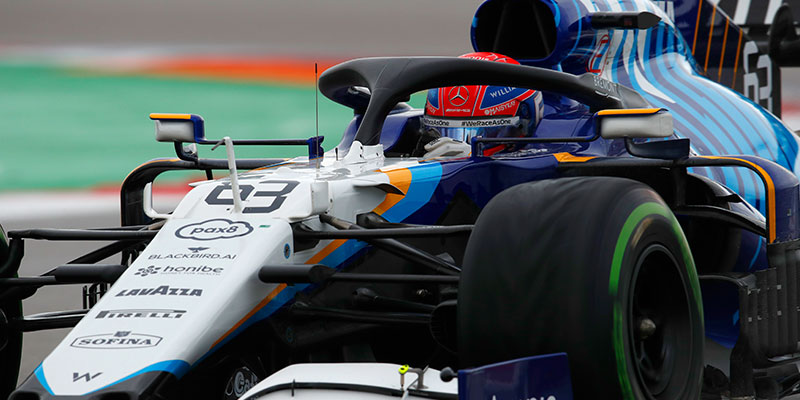 Norris se lleva su primera pole en F1; Sainz y Russell detrás de él en Rusia
