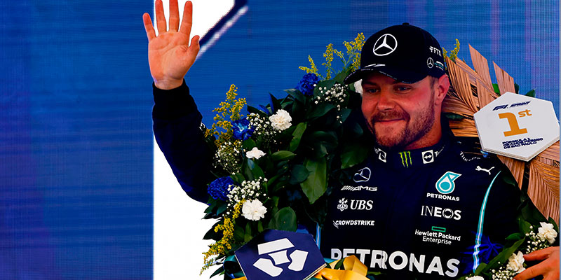 Bottas gana la sprint en Brasil