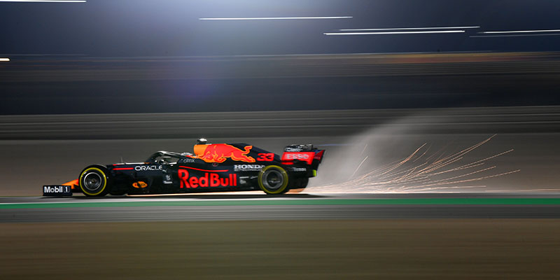 Hamilton sigue aplastante y se lleva la pole en Qatar