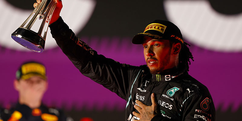 Hamilton gana en Yeda e iguala a Verstappen en el campeonato